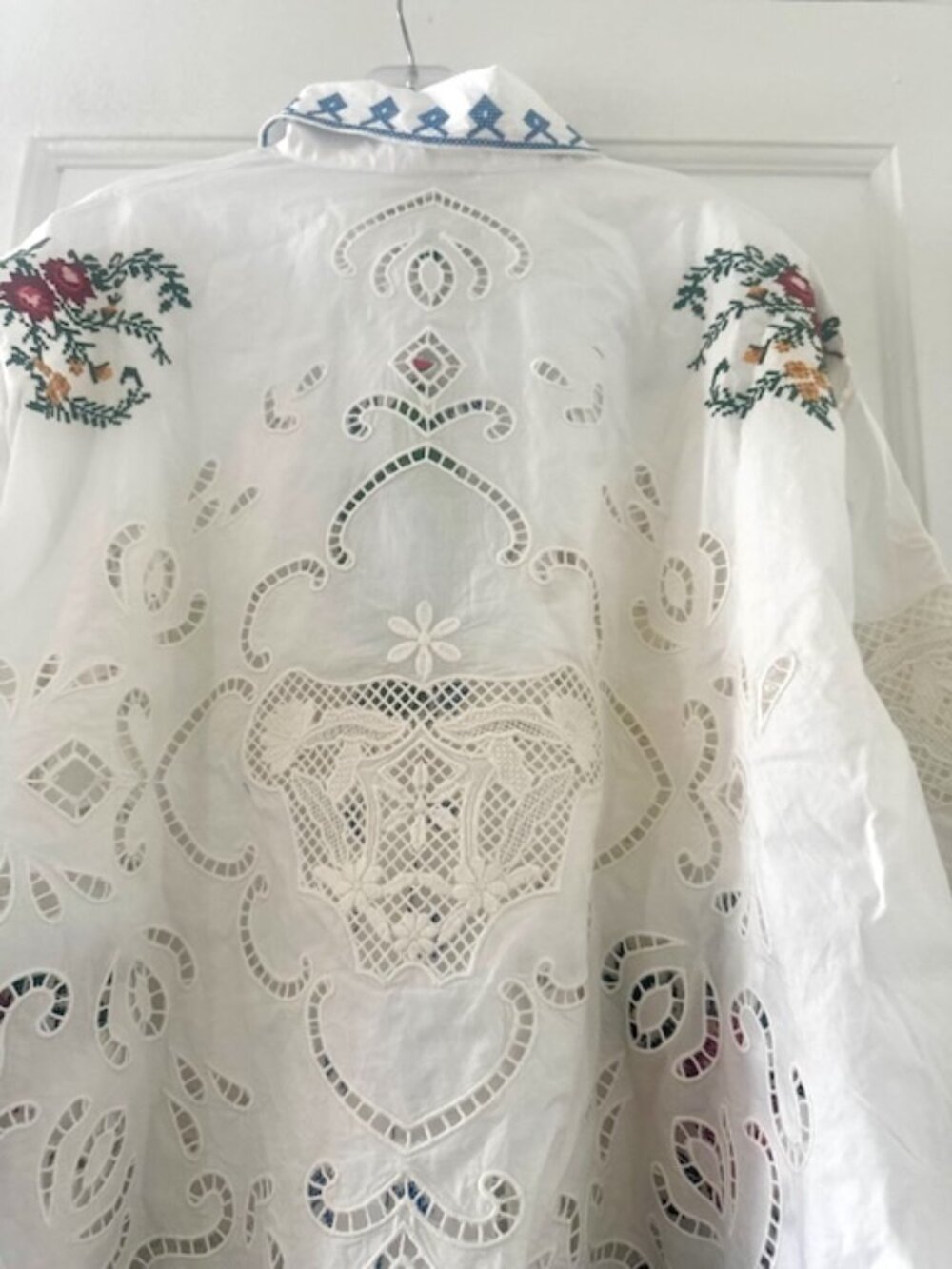 FARM Rio Off White Flowers Embroidery Richelieu Shirt - Picture 16 of 16